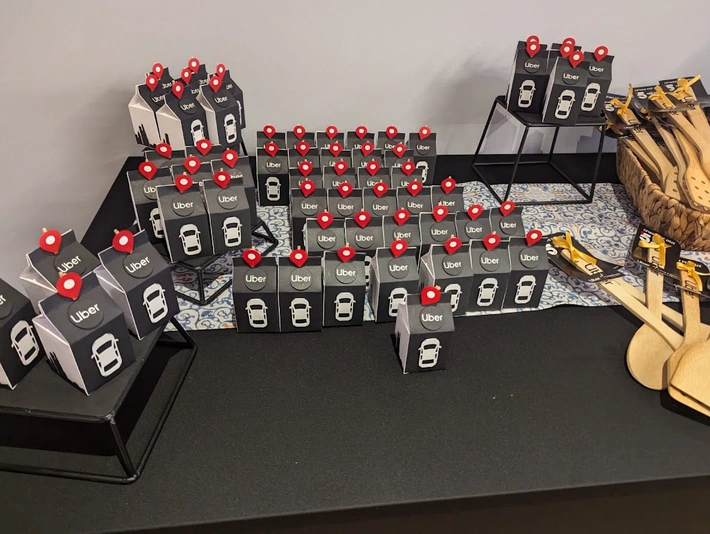 Milk Cartons corporativos – Uber Bogotá (Edición 2024)