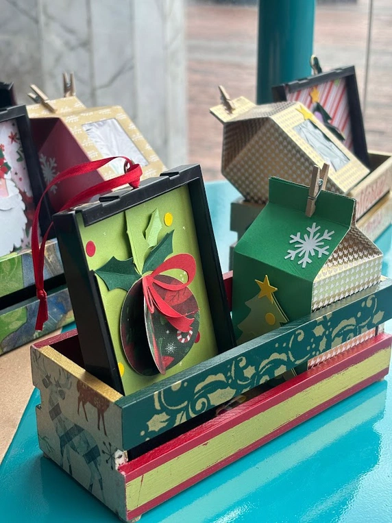 Cajitas de madera navideñas de regalo – Uber Bogotá (Edición 2025)